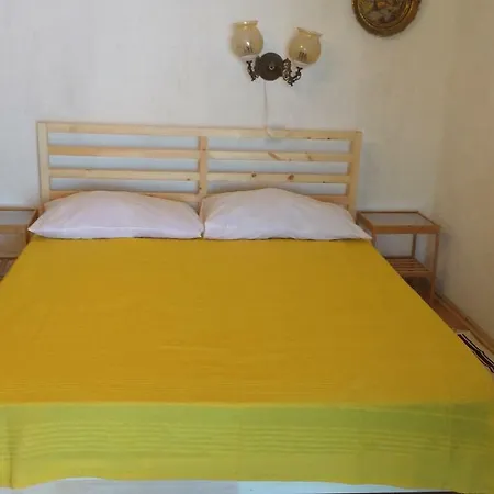 Bassi Apartman *